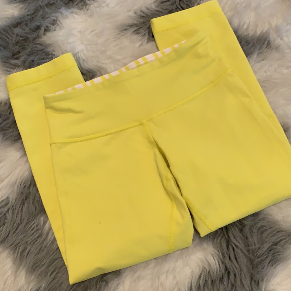 Lululemon☀️crop yoga pants - Picture 2 of 12